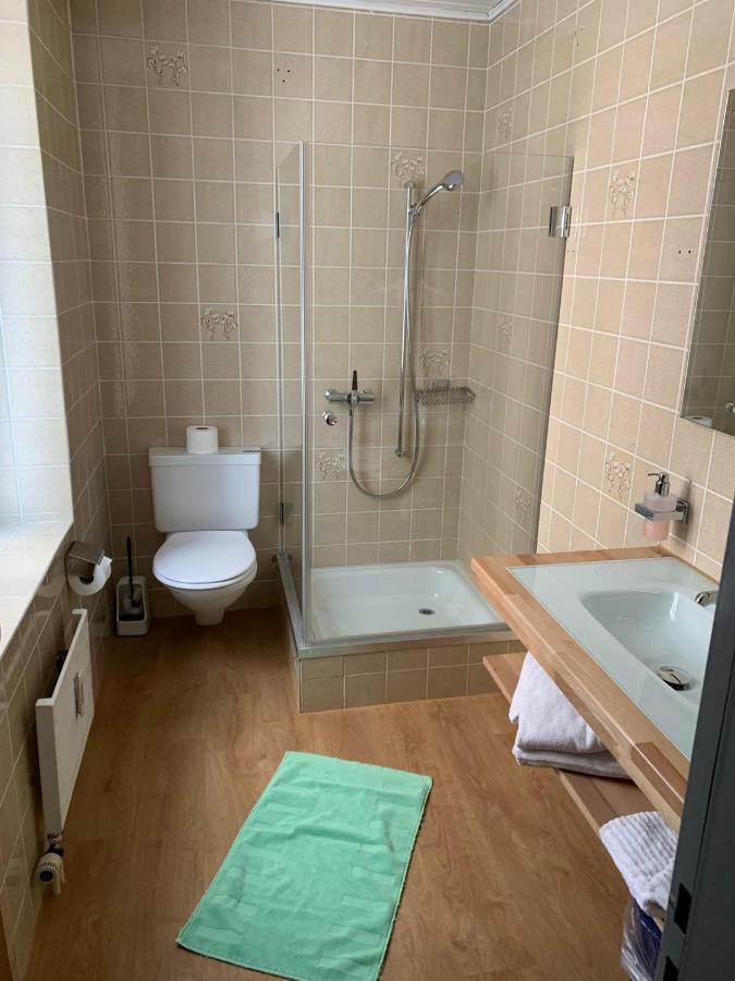 Studios With Kitchenette Birsfelden Buitenkant foto